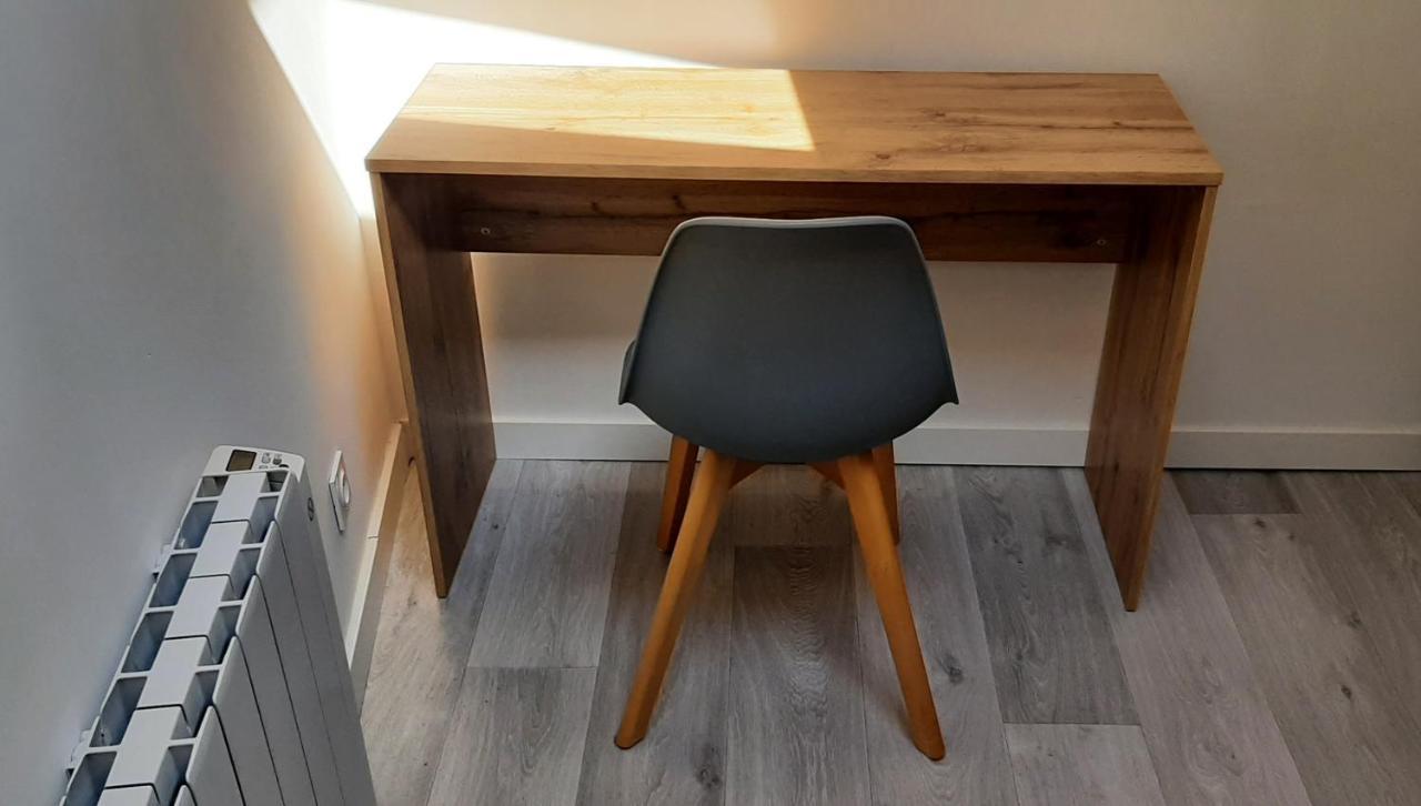 Appartement Netflix Centre De Vienne Pres De Lyon Екстериор снимка